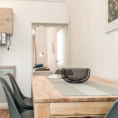 Apartment & Business 1120