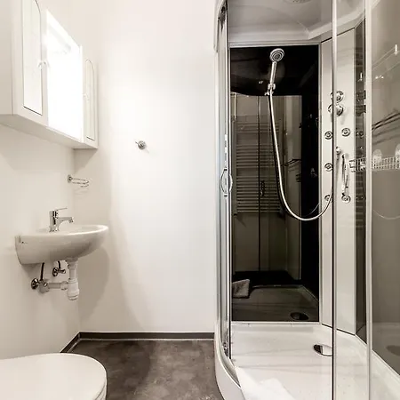 Apartment & Business 1160