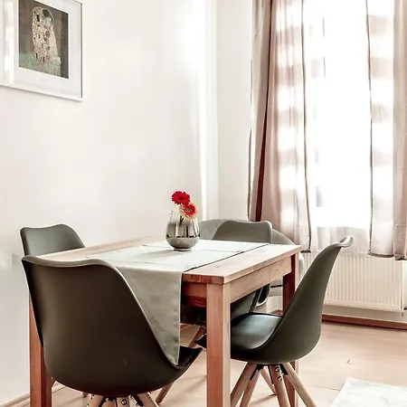 & Business 1160 * Vienna