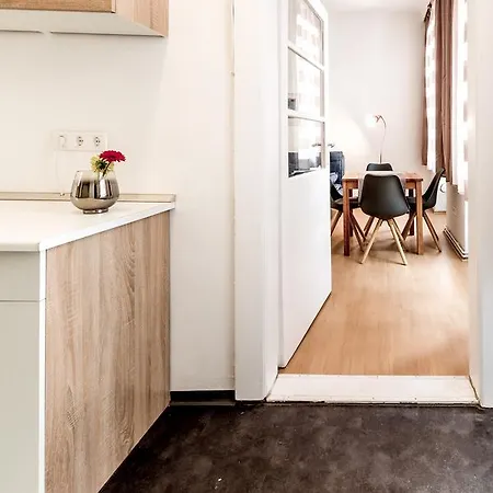 & Business 1160 Apartment *