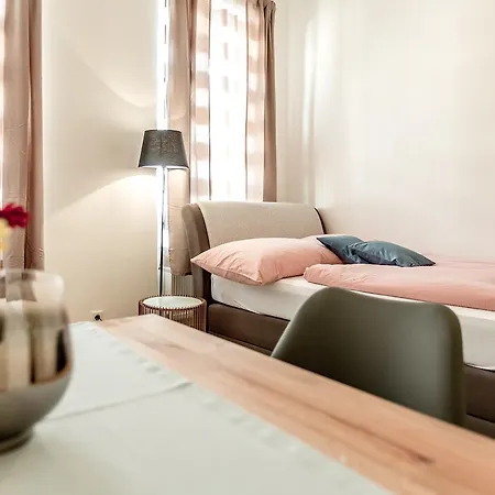 & Business 1160 Apartment *