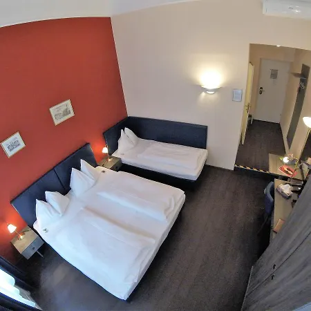 Excellence Hotell 4*