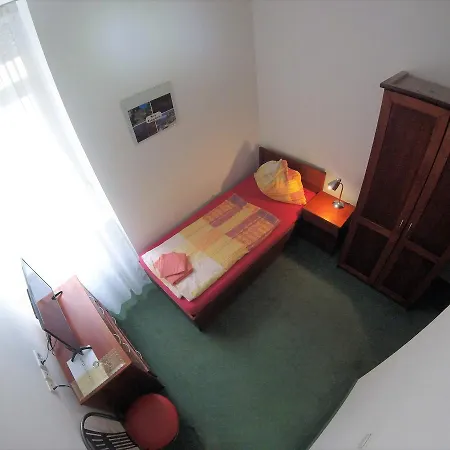 San Francisco Bed & Breakfast 3*