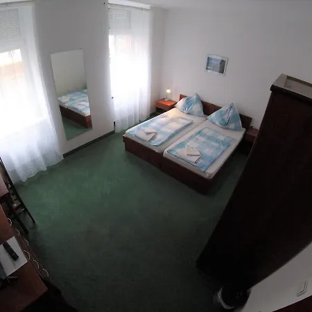 San Francisco Bed & Breakfast 3*