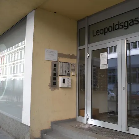 Vienna Inn Apartments Ξενοδοχείο με διαμερίσματα