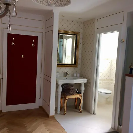 Haus Sanz Guest house
