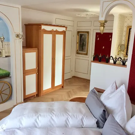 Haus Sanz 3* Wien