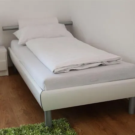 Mandlgasse Hotel Vienna