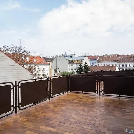 Lenas Hotel 3*