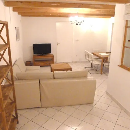 Sobieski Maisonette *