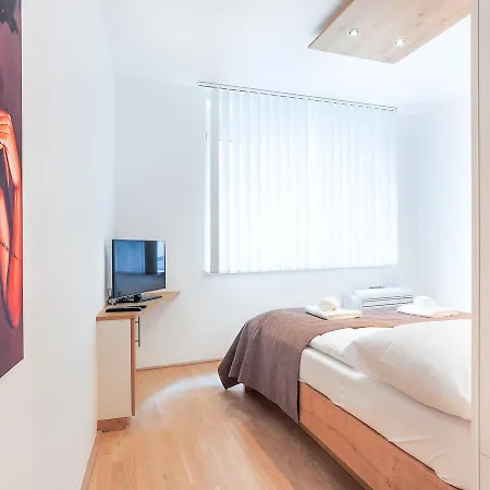 Sky9 Center Apartment *
