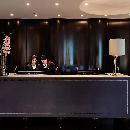 Topazz & Lamee Hotel