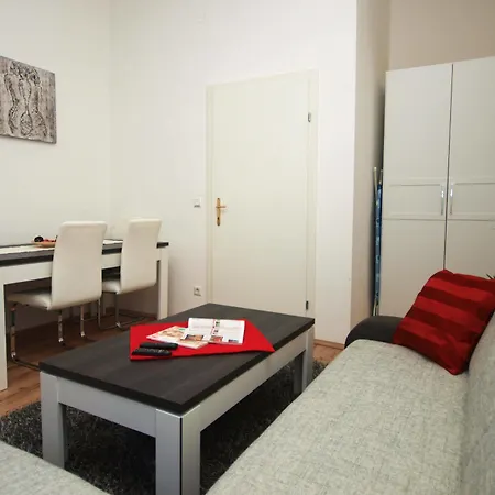 Checkvienna - Ruedengasse Apartment