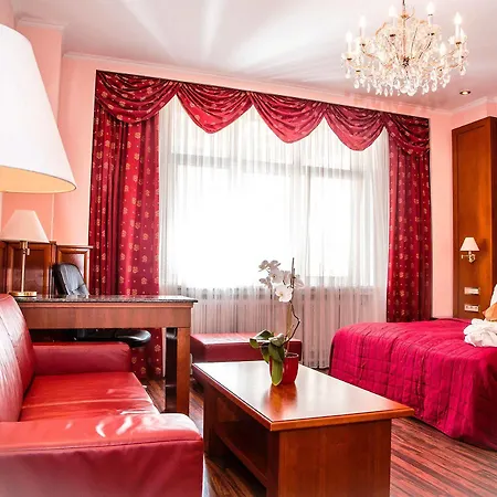 Corvinus - Newly Renovated 4*