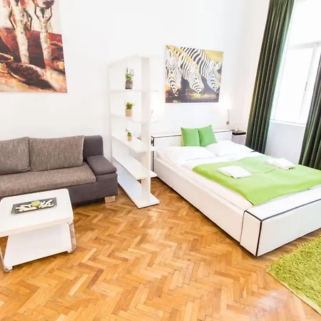Checkvienna - Siebenbrunnengasse 2* Viena