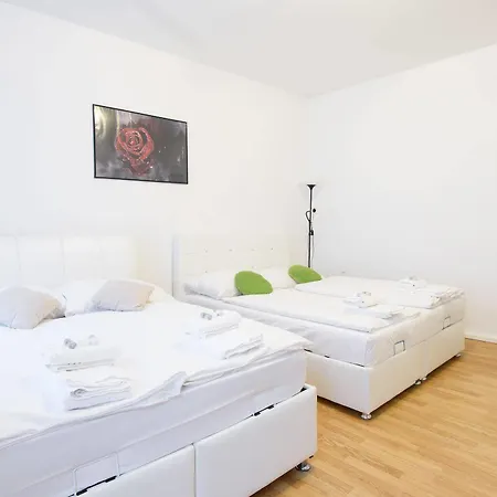 Royal Belvedere Apartment *