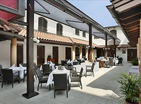 Parco Di Schoenbrunn Bed & Breakfast 4*