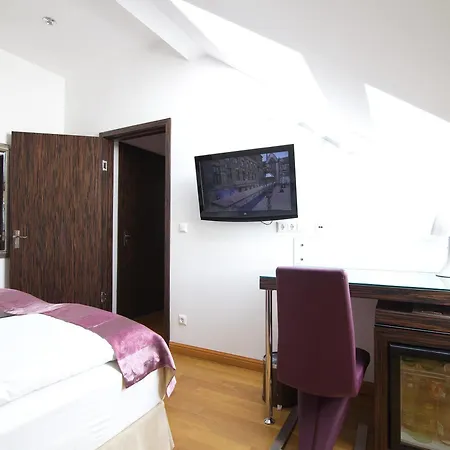 Western Arcadia Hotel 4*