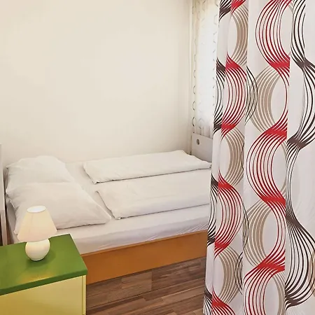 Checkvienna - Apartment