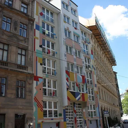 Apartment Checkvienna - *