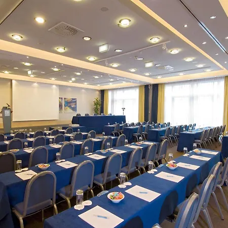 Nh Danube 4* Вена
