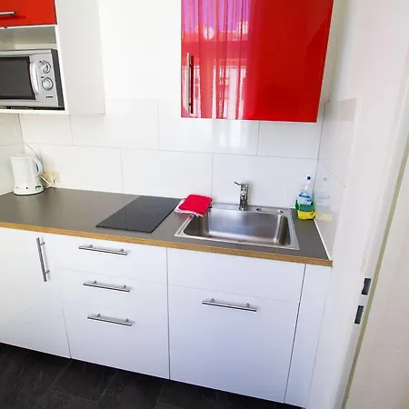 Amelie Aparthotel 3*