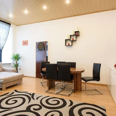 Royal Urania Apartment