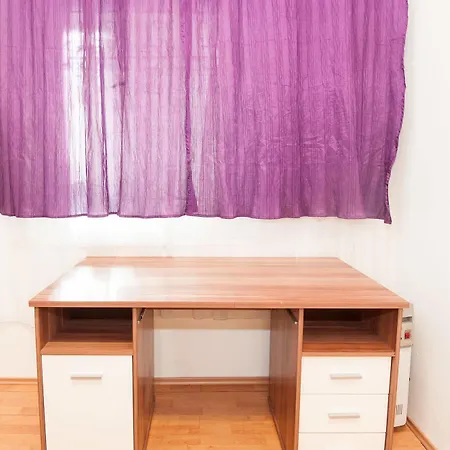Royal Urania Apartment *