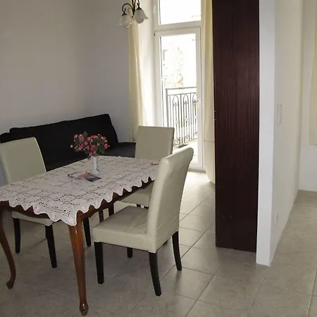 Apartment Old *