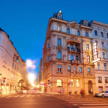 Drei Kronen Hotel 3*