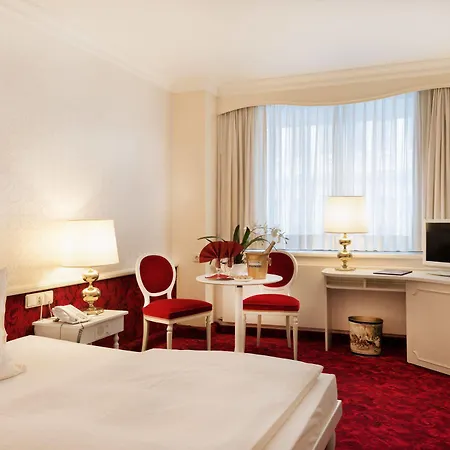 Elaya City Center Hotel 4*
