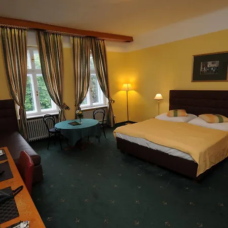 Bergwirt Schoenbrunn 3* Vídeň