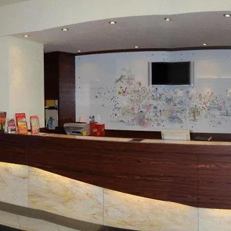 Attaché 3* Vienna