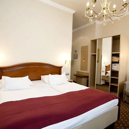 Fuerst Metternich Hotel