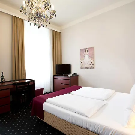 Fuerst Metternich Hotel
