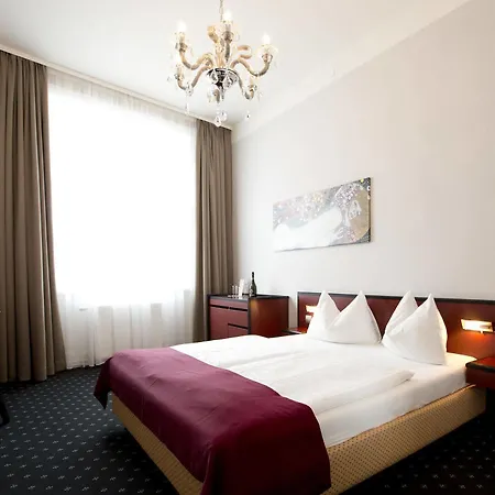 Hotel Fuerst Metternich 3*