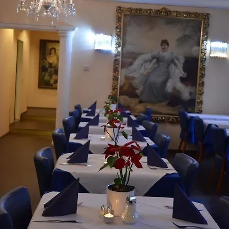 Excellence Hotell