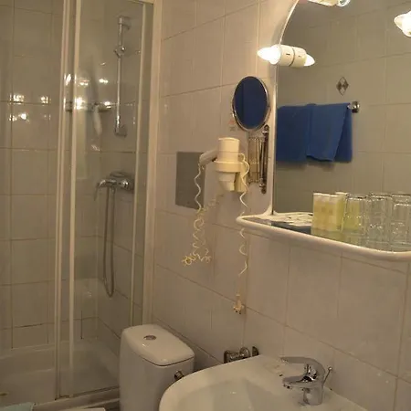 Excellence Hotell