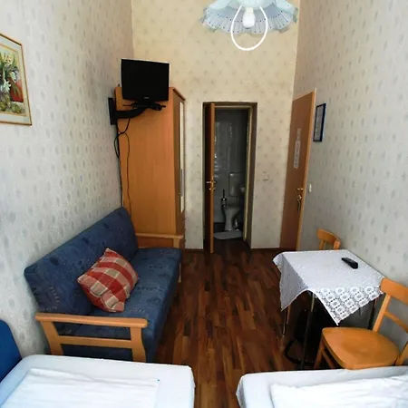 Arpi Bed & Breakfast 3*