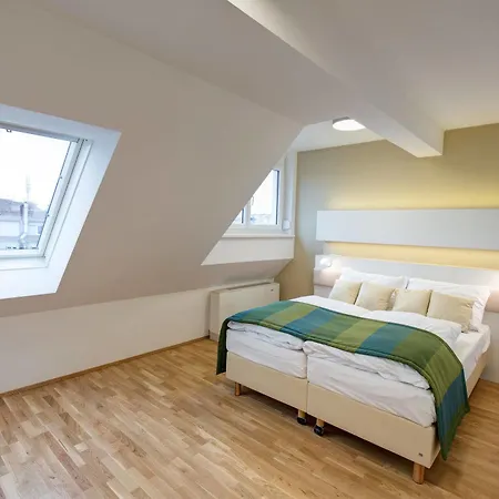 Smart Living - Hauptbahnhof - Self Check-in Apartahotel 4*