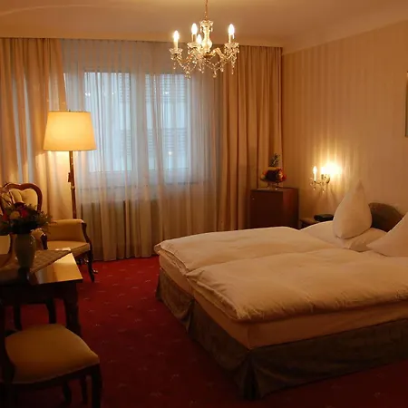 Henri Siebterbezirk Hotel