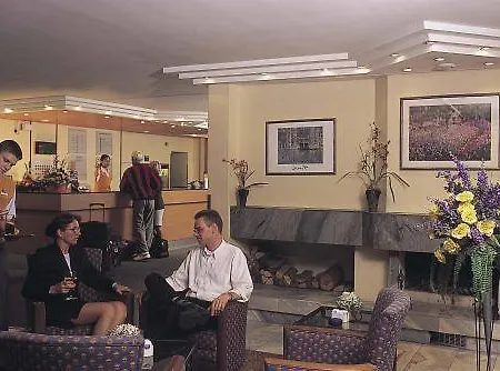 Otel Lenas West