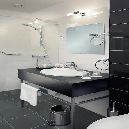 Fortyplusone - Newly Renovated! 4* Viena