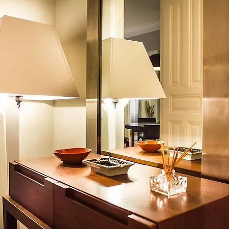 Abieshomes Serviced - Downtown Apartment *