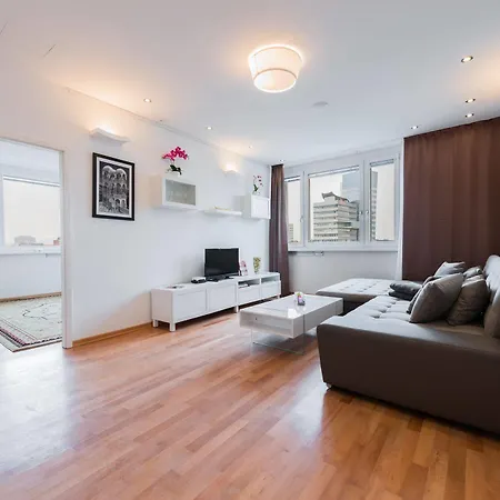 Domino Apartment *