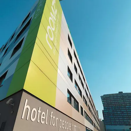 Plaza Gasometer Hotel 4*
