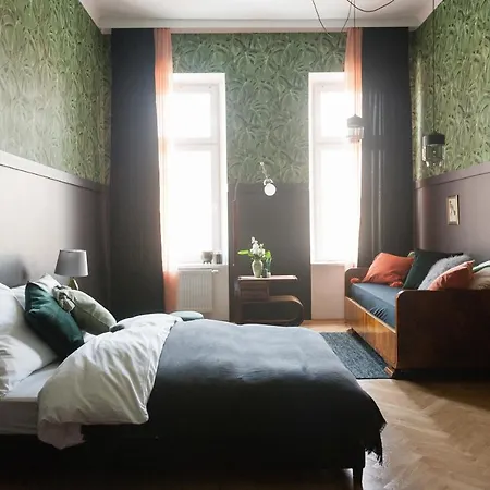 Larogy Augarten Apartment Vienna