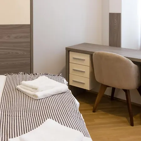 Debo Nähe Westbahnhof - Contactless Check In Apartment *
