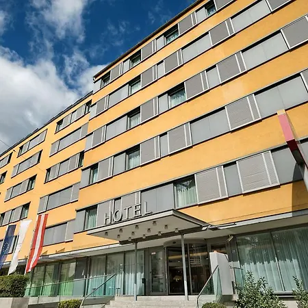 מלון Courtyard By Marriott Schoenbrunn