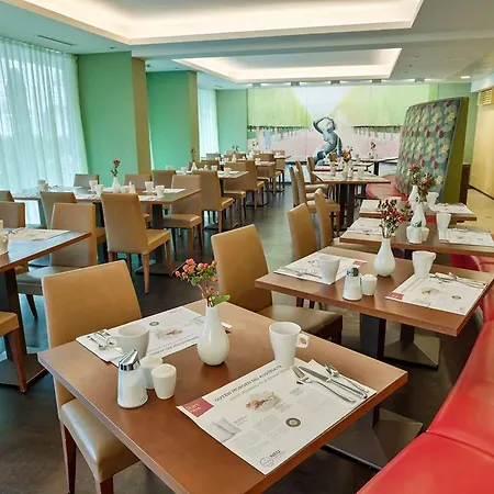 Courtyard By Marriott Schoenbrunn
